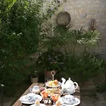 فندق مبيت وإفطار Quai Des Fleurs Saint-Savinien