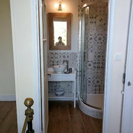 Quai Des Fleurs * Saint-Savinien